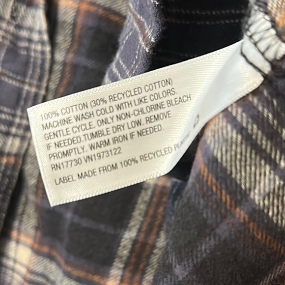 Plaid Button-Up Jacket - Picture 7 of 7